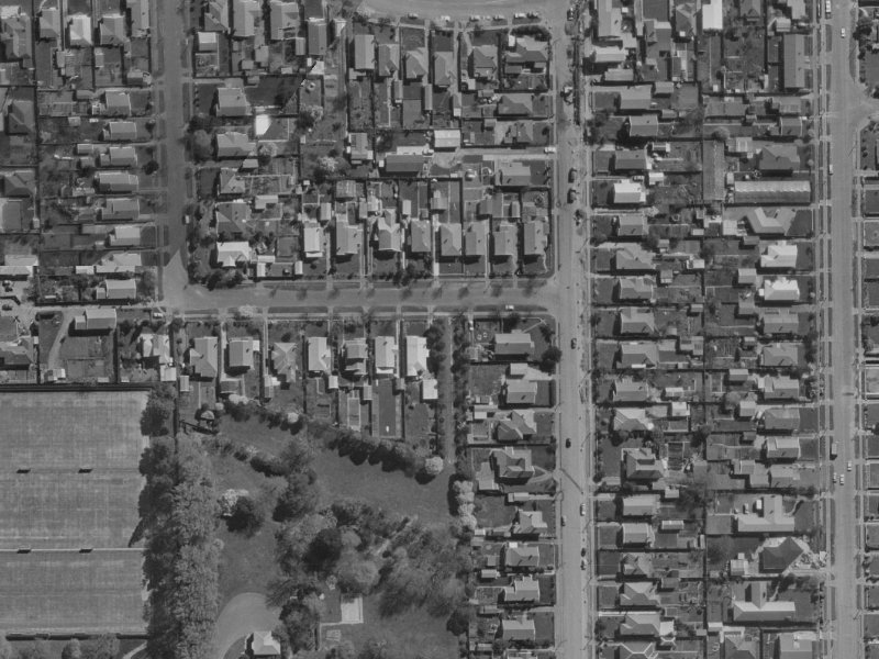 13 Lionel Street from the air, 1970-1974
