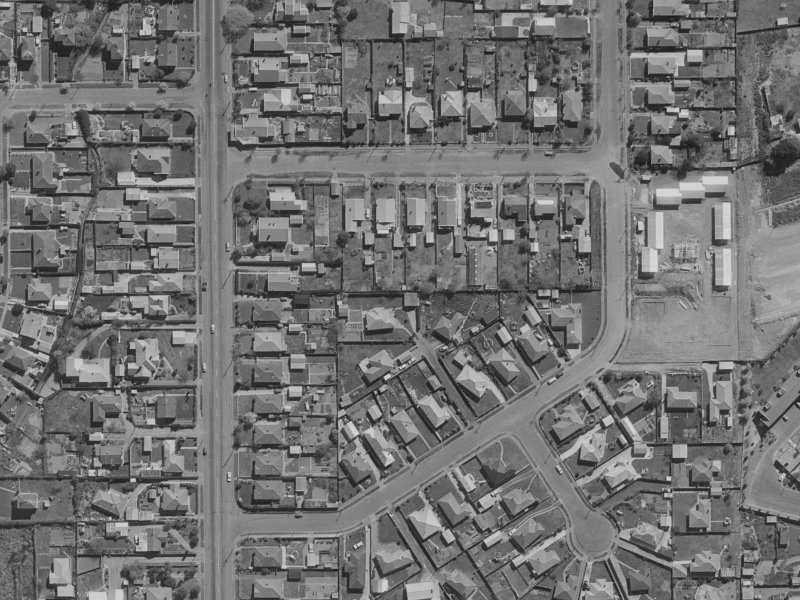 19 Wildwood Avenue from the air, 1970-1974