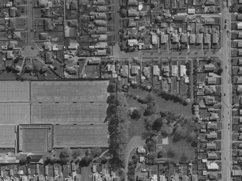 35 Lionel Street from the air, 1970-1974