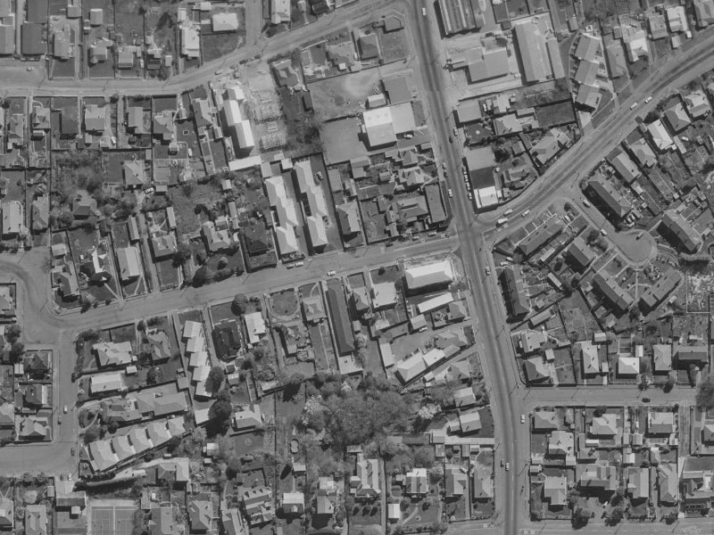 32 Draper Street from the air, 1970-1974