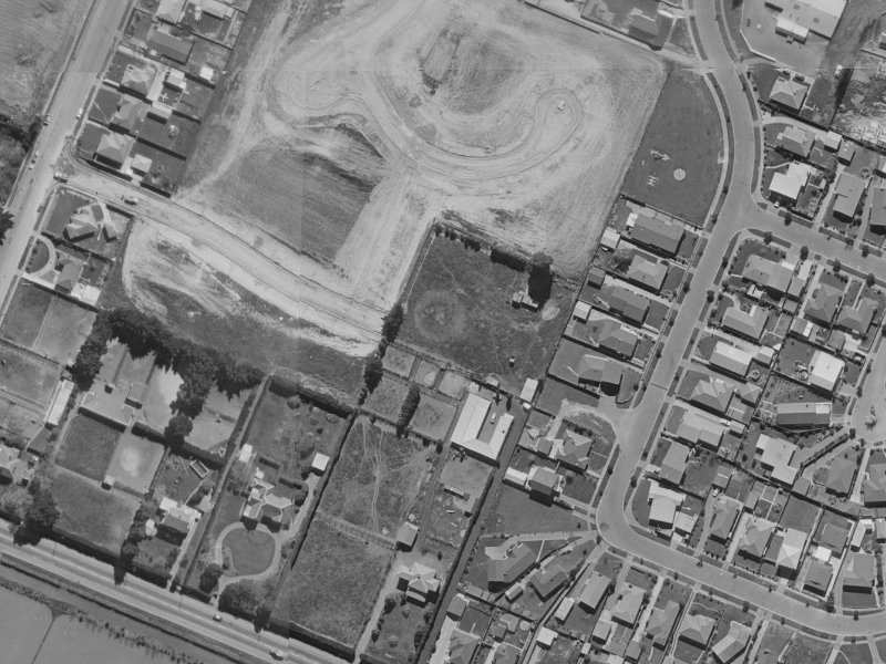8 Broadfell Avenue from the air, 1970-1974