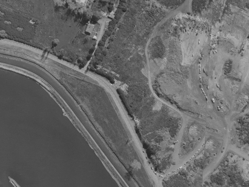 462–520 Breezes Road from the air, 1970-1974