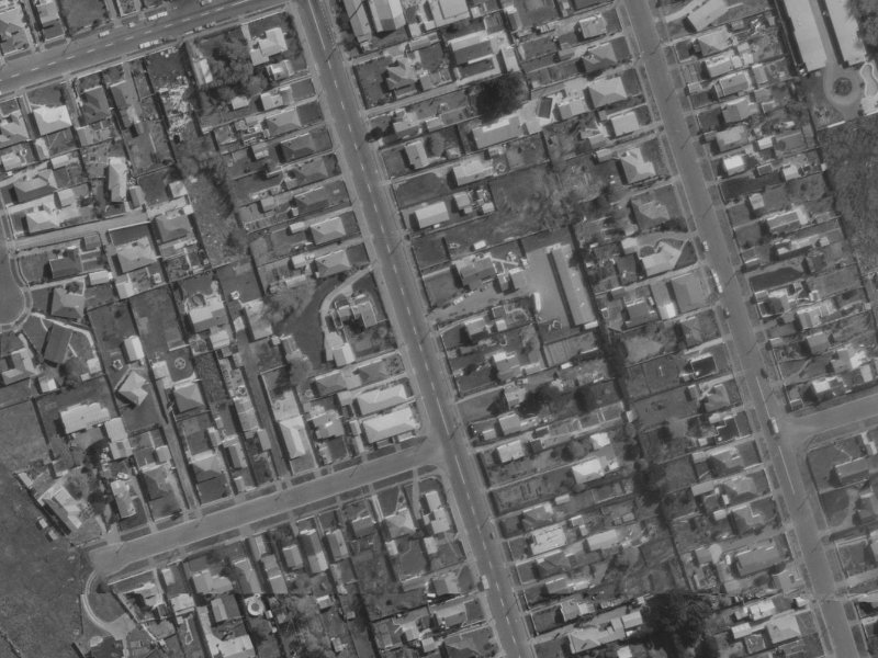 123 Estuary Road from the air, 1970-1974