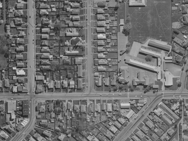 2E Ngarimu Street from the air, 1970-1974