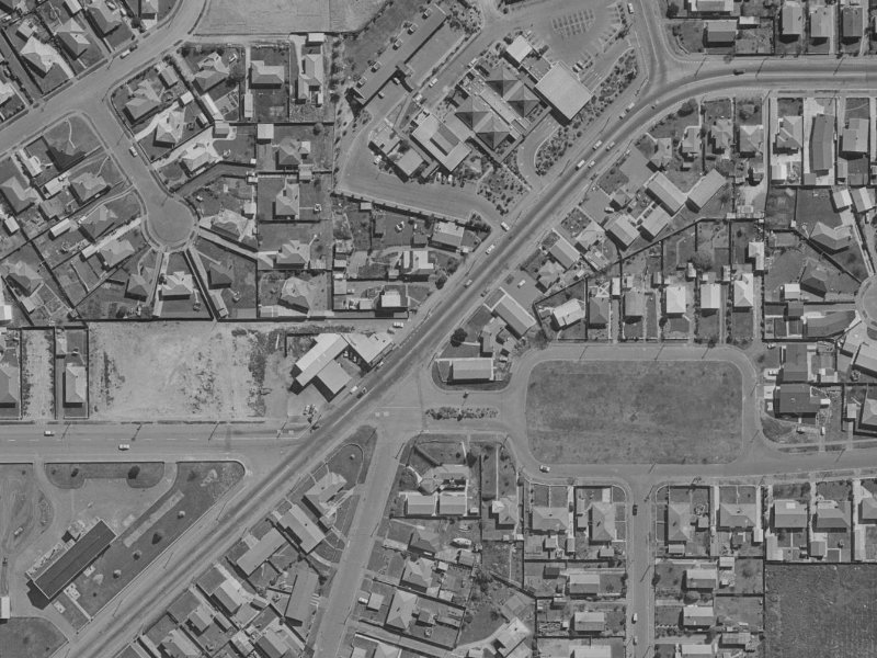 32 Pages Road from the air, 1970-1974