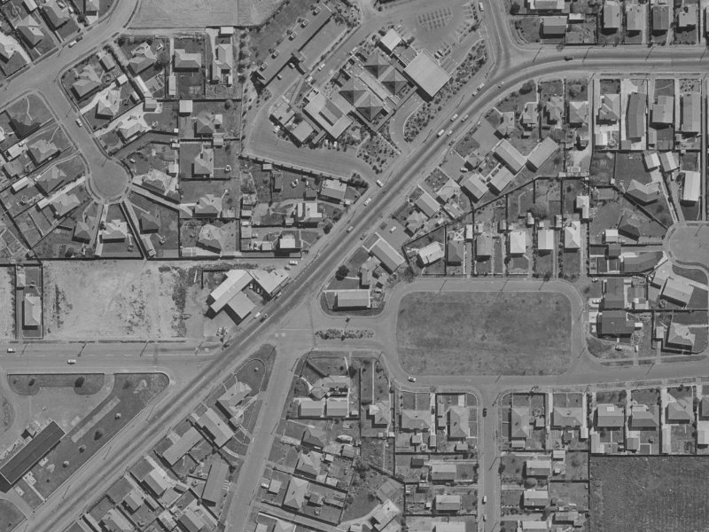 38 Pages Road from the air, 1970-1974
