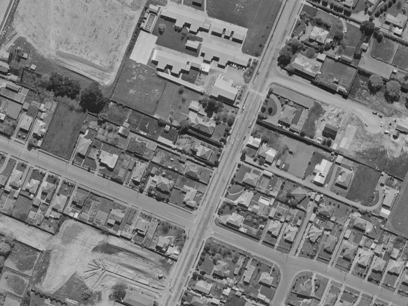 1/37 Avonhead Road from the air, 1970-1974