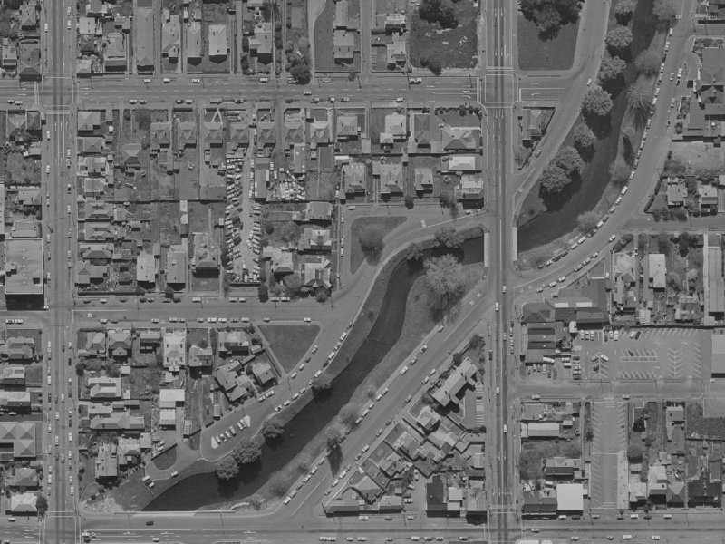 321 Cambridge Terrace from the air, 1970-1974
