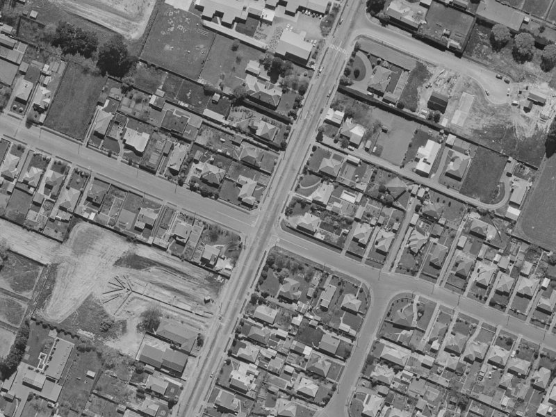 32 Avonhead Road from the air, 1970-1974