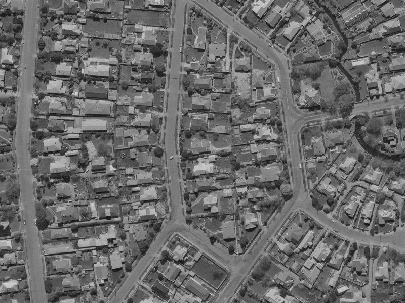 37 Hinau Street from the air, 1970-1974