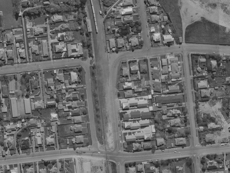31 Mona Vale Avenue from the air, 1970-1974