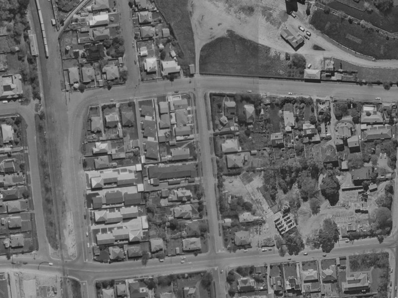 37 Darvel Street from the air, 1970-1974