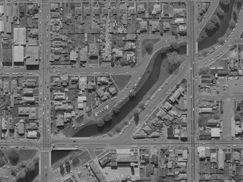 315 Cambridge Terrace from the air, 1970-1974