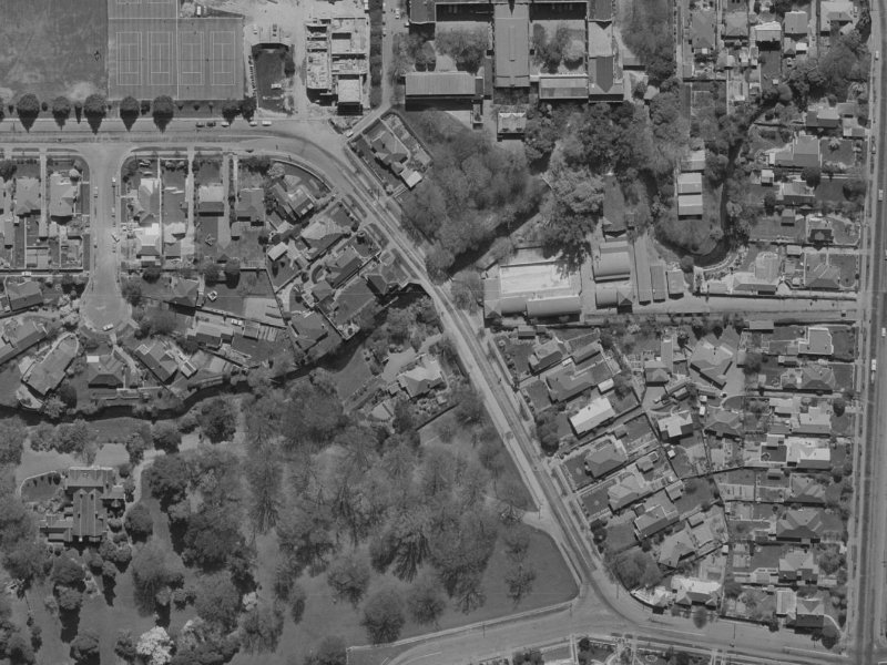 32 Kahu Road from the air, 1970-1974