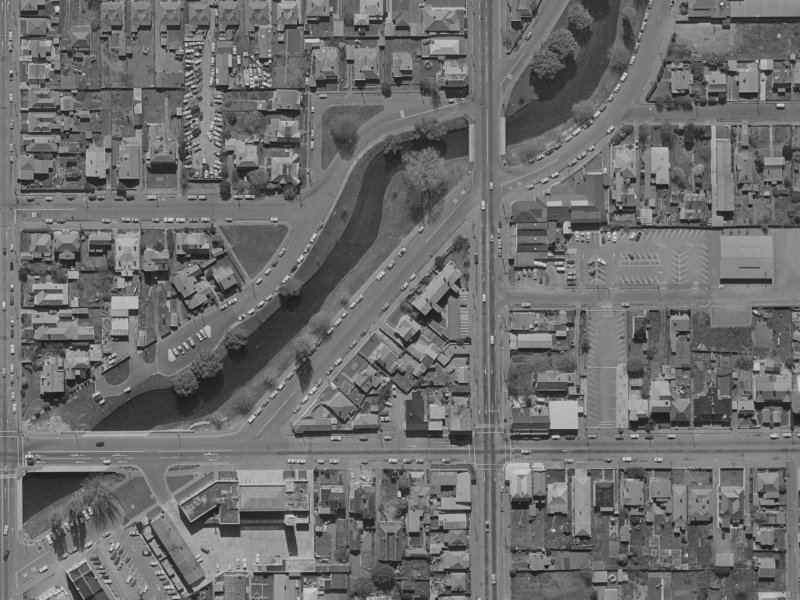 320B 320B from the air, 1970-1974