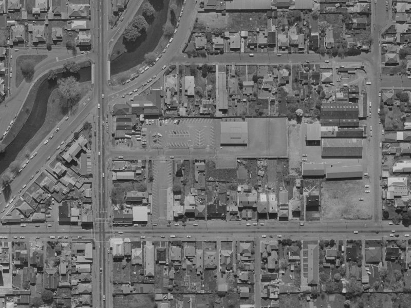 4–18 Nova Place from the air, 1970-1974