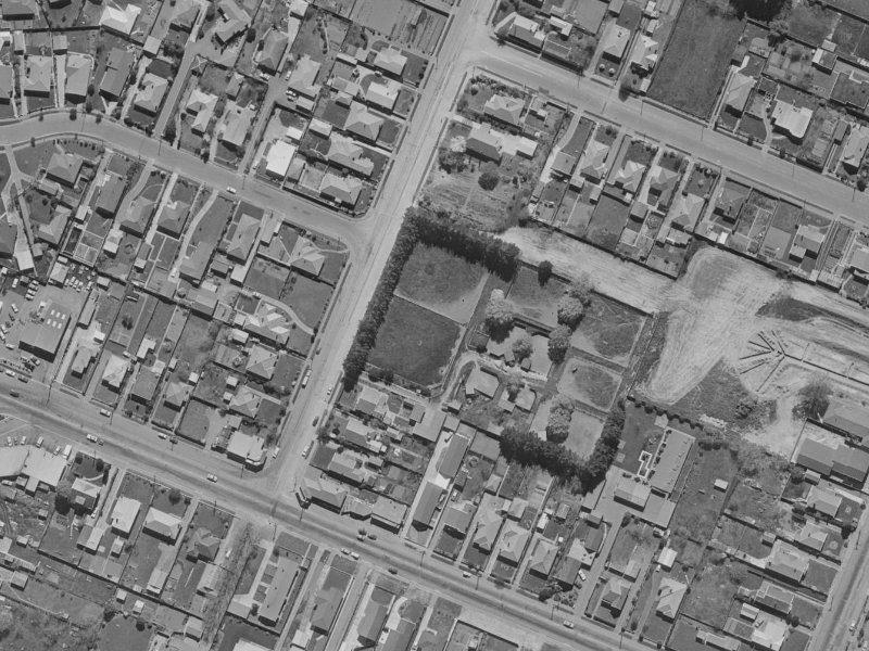 4 Gatonby Place from the air, 1970-1974
