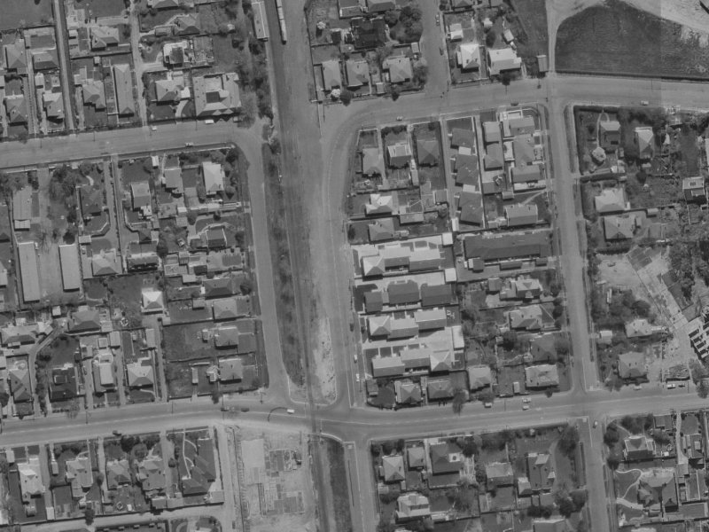 32 Mona Vale Avenue from the air, 1970-1974