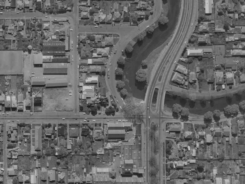 468–470 Oxford Terrace from the air, 1970-1974