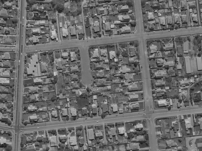 5 Nikau Place from the air, 1970-1974