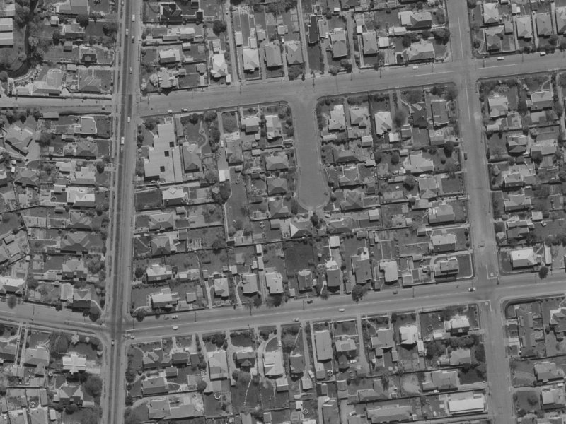 8 Nikau Place from the air, 1970-1974