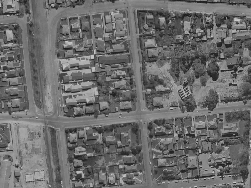 27 Darvel Street from the air, 1970-1974