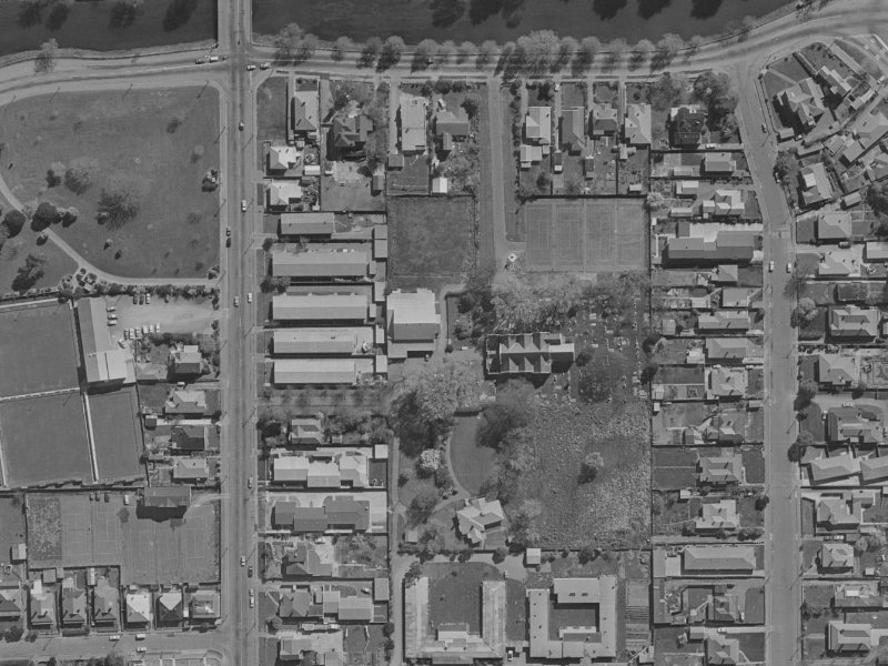 20A Lychgate Close from the air, 1970-1974