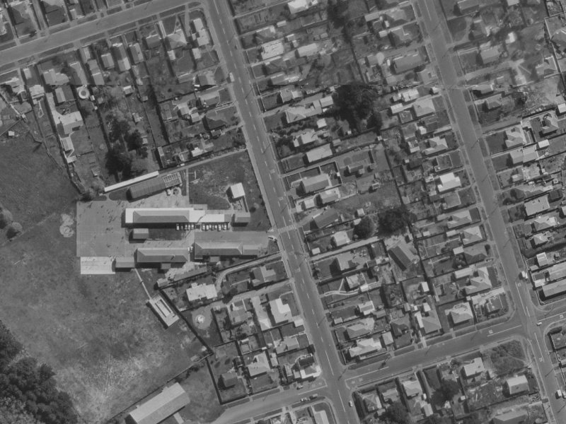 169 Estuary Road from the air, 1970-1974