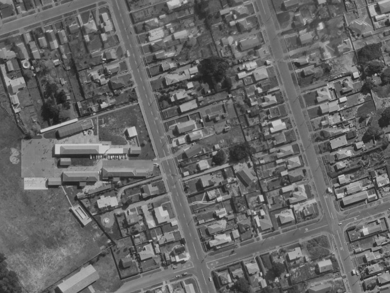 171 Estuary Road from the air, 1970-1974