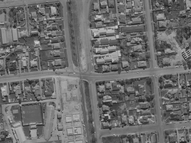 Mona Vale Avenue from the air, 1970-1974