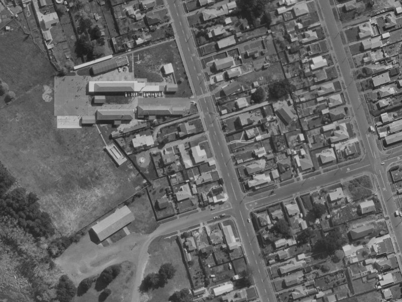180 Estuary Road from the air, 1970-1974