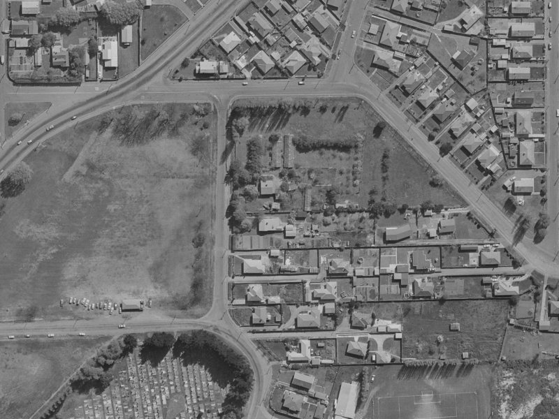 4 Glengyle Place from the air, 1970-1974