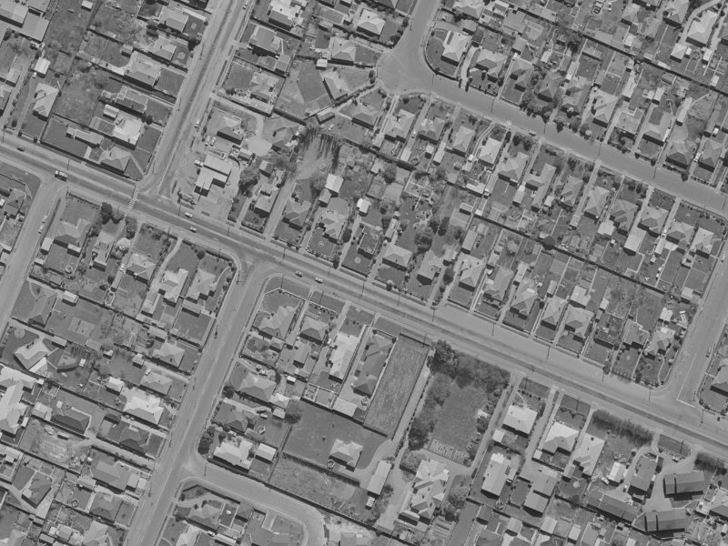 142 Yaldhurst Road from the air, 1970-1974