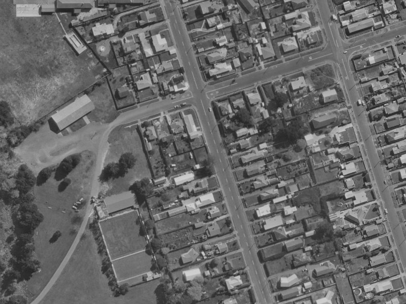 192 Estuary Road from the air, 1970-1974