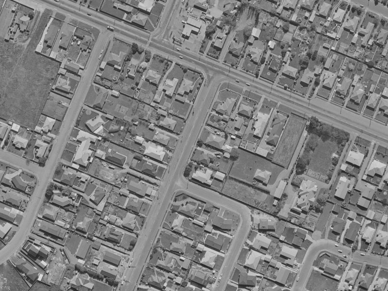 7 Middlepark Road from the air, 1970-1974