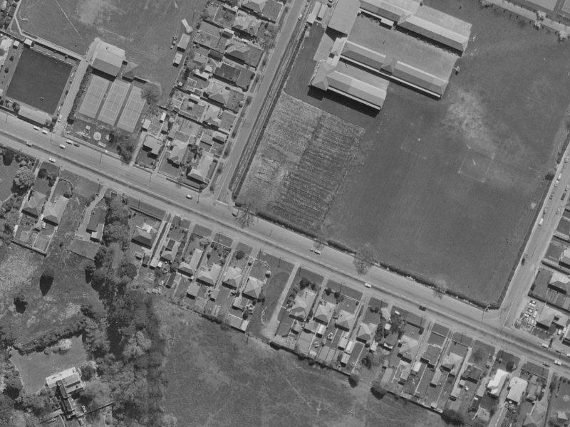 55 Yaldhurst Road from the air, 1970-1974