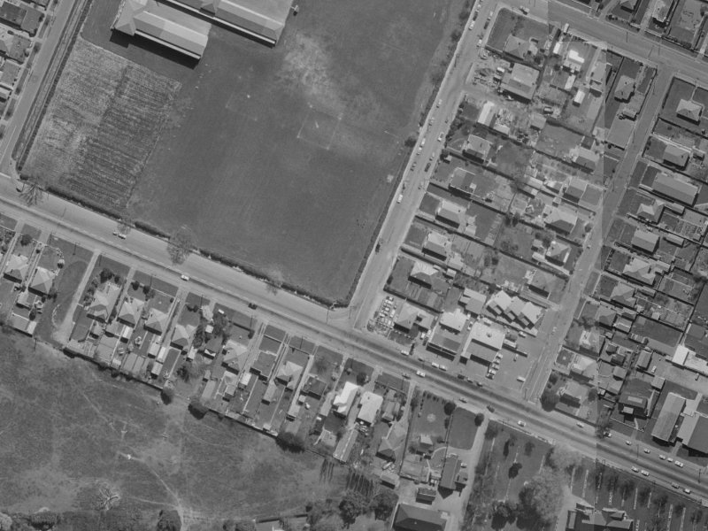 1 Peer Street from the air, 1970-1974