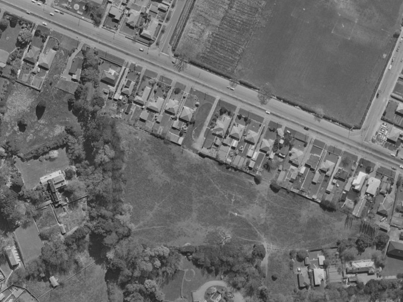 1A Ludecke Place from the air, 1970-1974