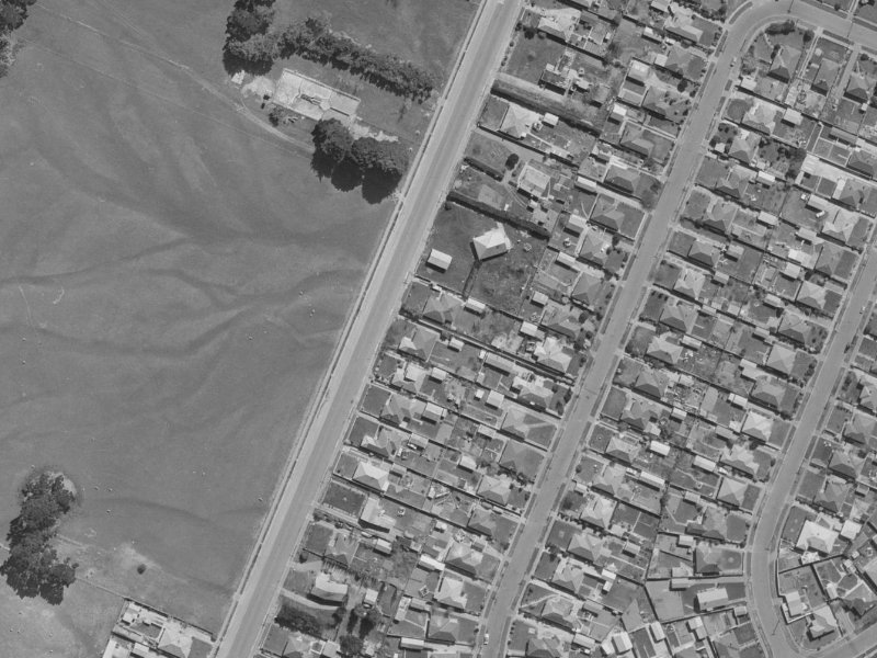 108 Gilberthorpes Road from the air, 1970-1974