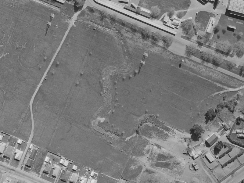 28 Showgate Avenue from the air, 1970-1974