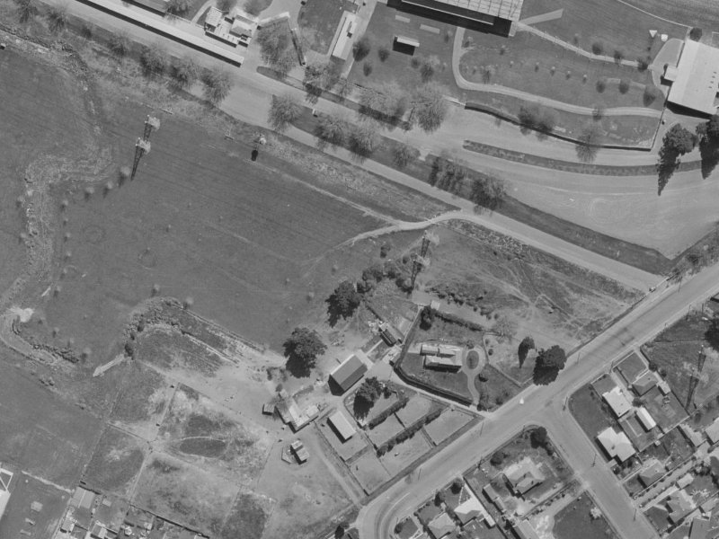 10 Showgate Avenue from the air, 1970-1974