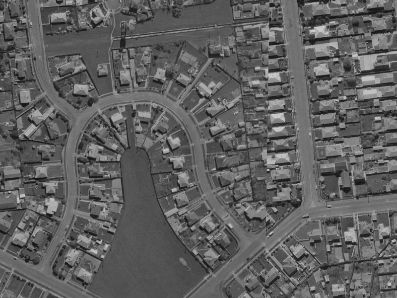 13 Piko Crescent from the air, 1970-1974