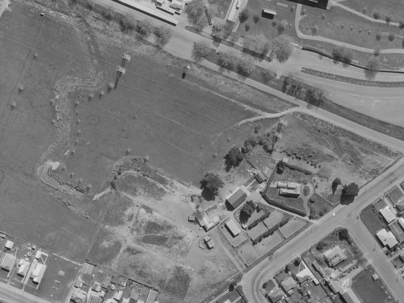 9 Showgate Avenue from the air, 1970-1974