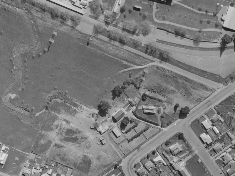 7 Showgate Avenue from the air, 1970-1974