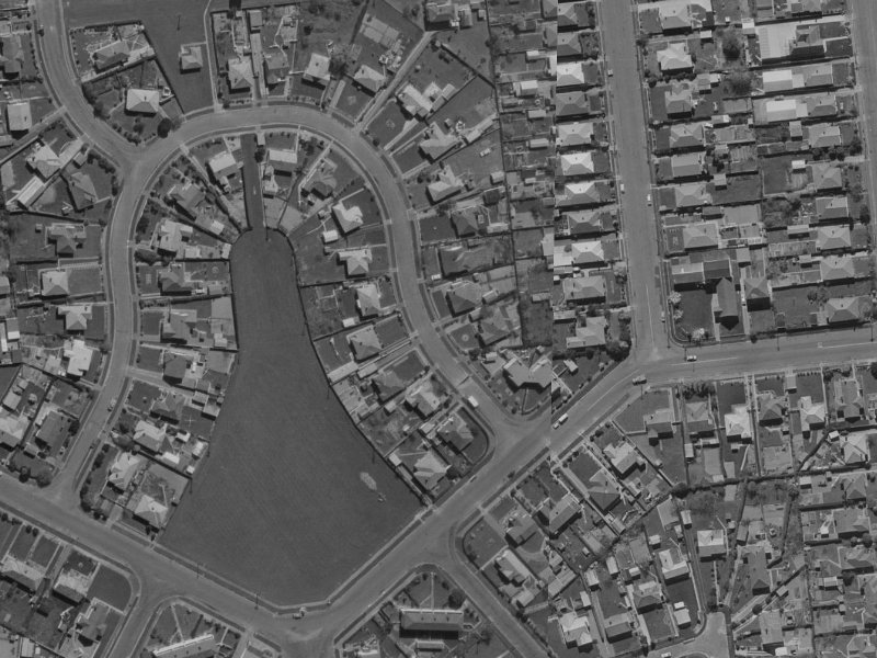 8 Piko Crescent from the air, 1970-1974