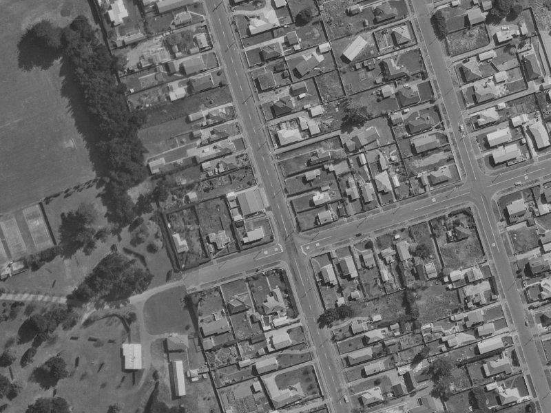 320B Estuary Road from the air, 1970-1974