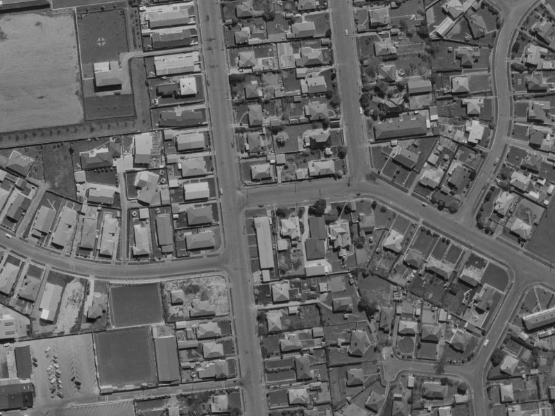 165A Peverel Street from the air, 1970-1974