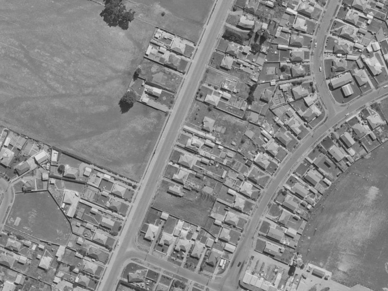 78 Gilberthorpes Road from the air, 1970-1974