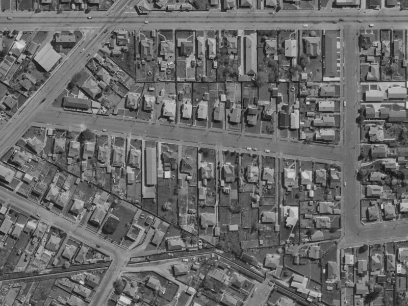 33 Wellington Street from the air, 1970-1974