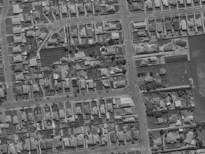 40B Middleton Road from the air, 1970-1974